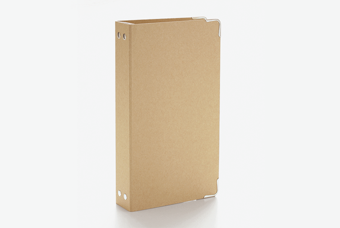 A Kraft Board Traveler's Notebook Refill Binder with a simple and elegant design, featuring a label with '011' and the brand's logo.